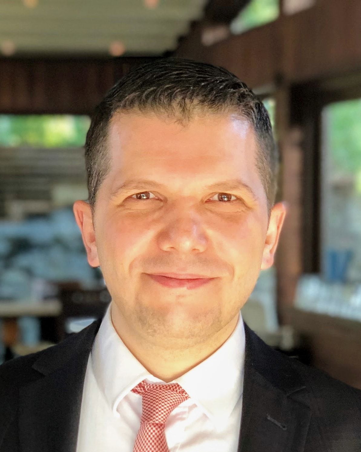Dr. Semih Emre Ayyıldız, portre